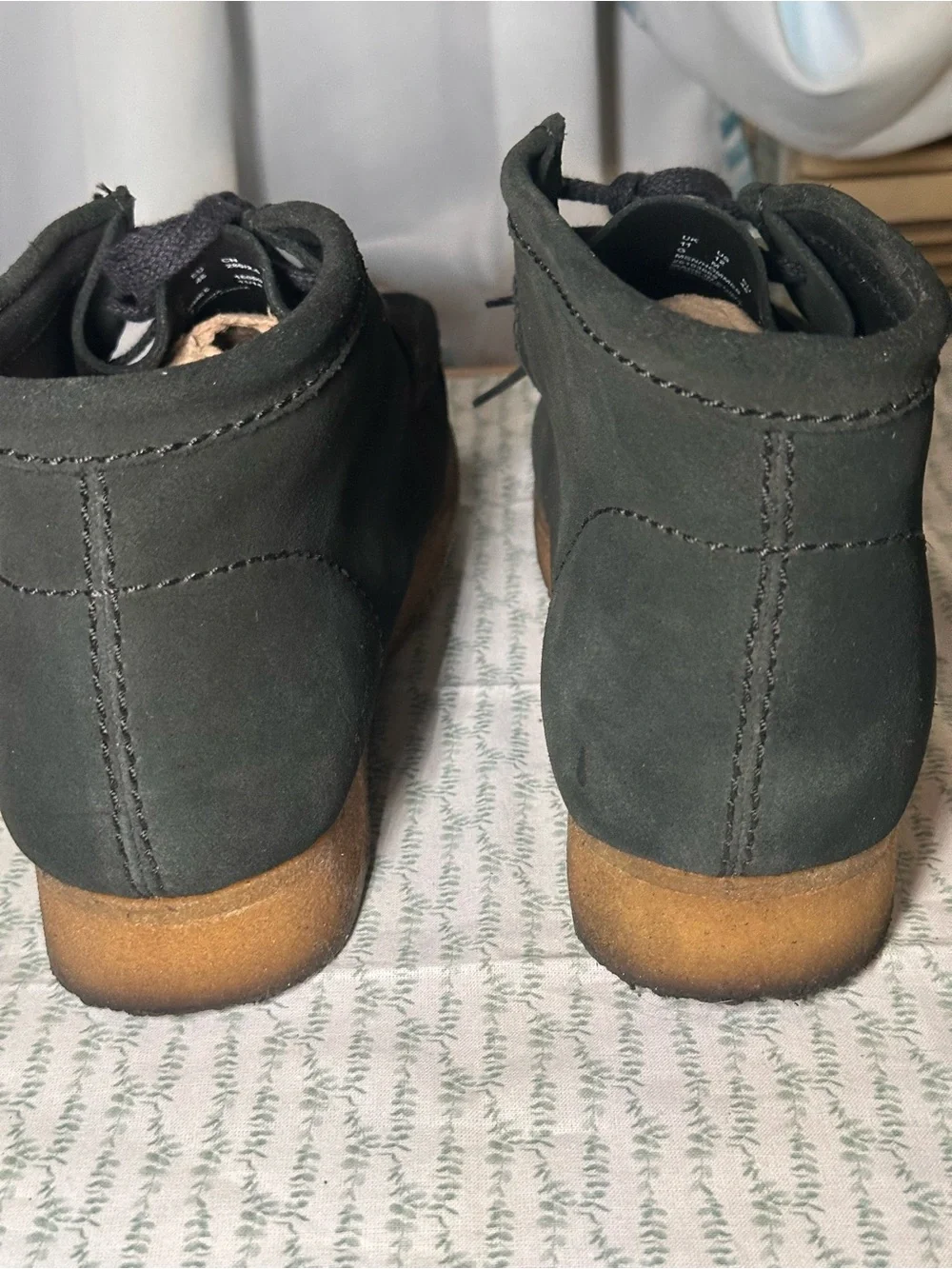 Clarks Wallabees Men's Forest Green Suede Chukka Boots